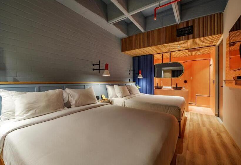 هتل The Somos Bold