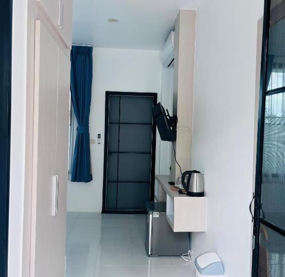 هتل White Seaview Residence
