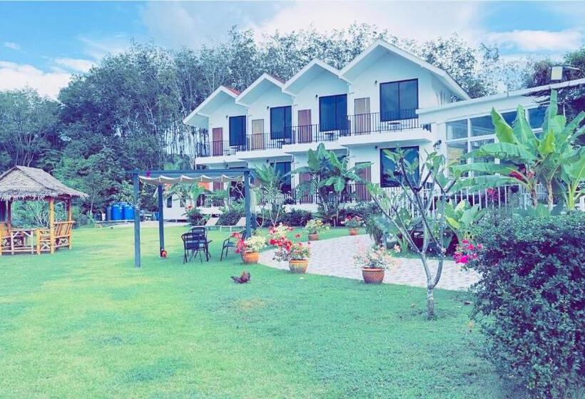 هتل White Seaview Residence