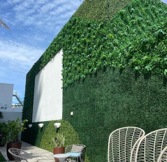 Hyde Beach House Lux Apartment