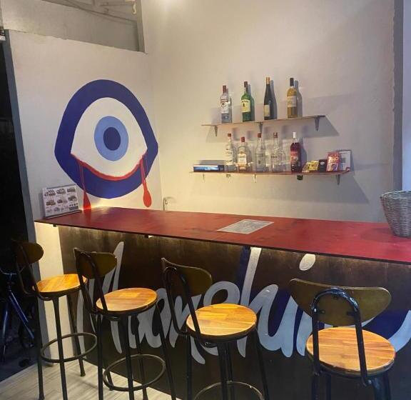 پانسیون Moonshine Guesthouse