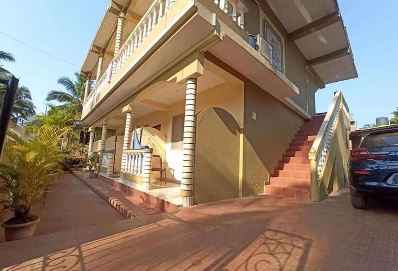 بنسيون Regina Residency Inn