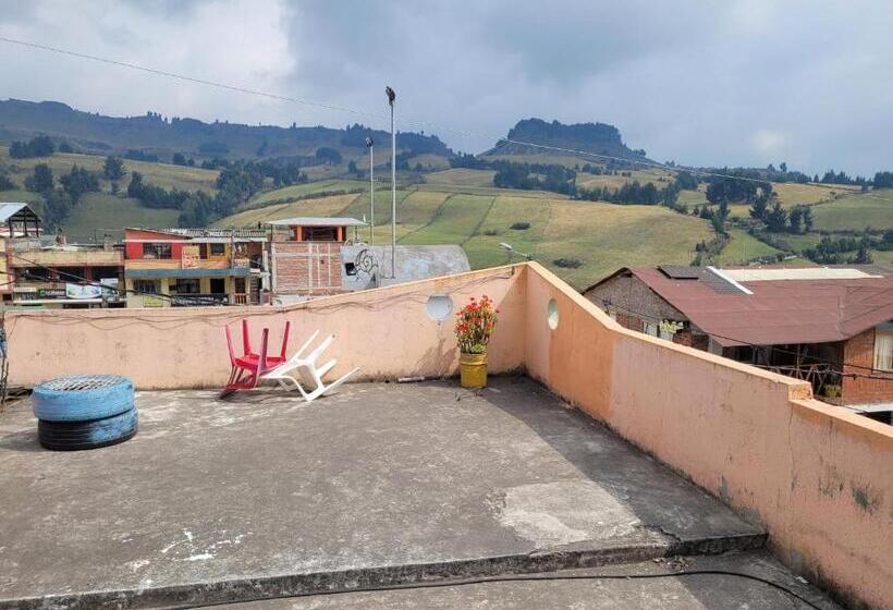 فندق صغير La Minga Hostal