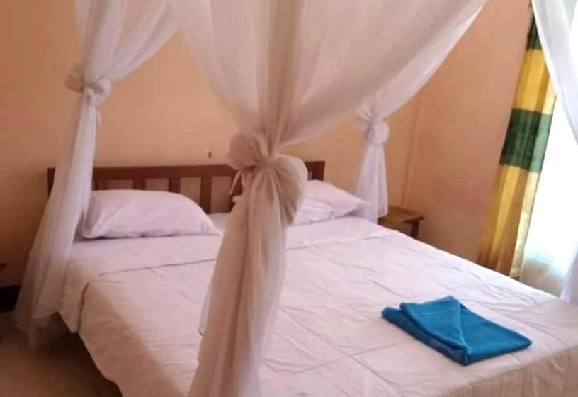 تختخواب و صبحانه Daniel Lodge