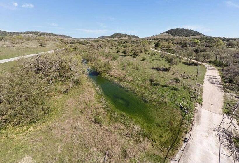 민박 Last Outpost Bandera Ranch House