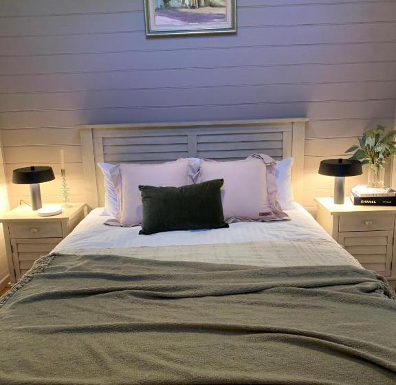 Bed and Breakfast Two Truffles Cottage Accommodation