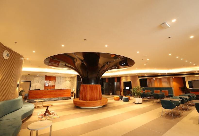 هتل Holiday Inn Express & Suites Jaipur Gopalpura