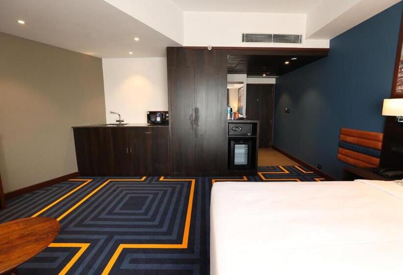 هتل Holiday Inn Express & Suites Jaipur Gopalpura
