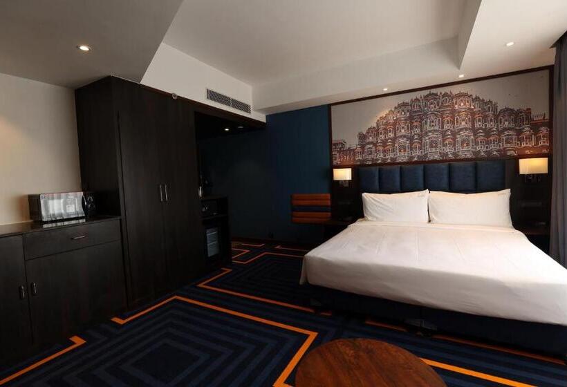 هتل Holiday Inn Express & Suites Jaipur Gopalpura