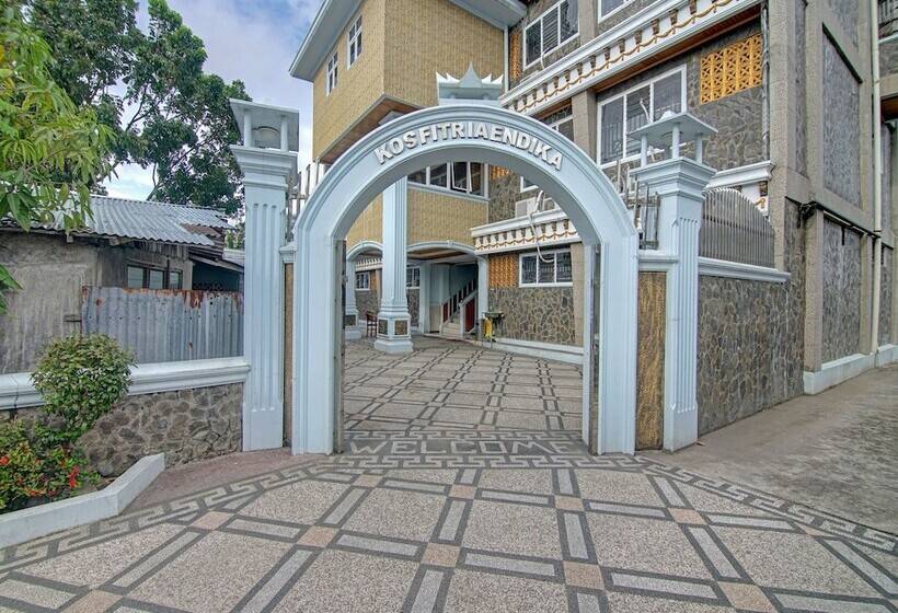 هتل O Fitriaendika Residence Near Pasar Raya Padang