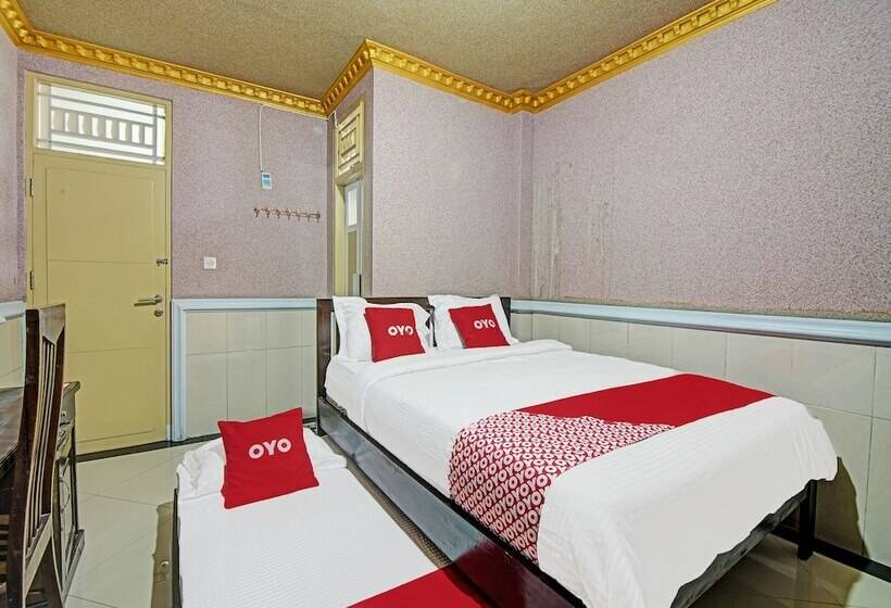 هتل O Fitriaendika Residence Near Pasar Raya Padang