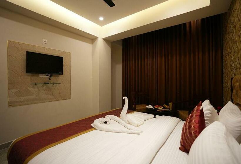 فندق Royal Nandanaa