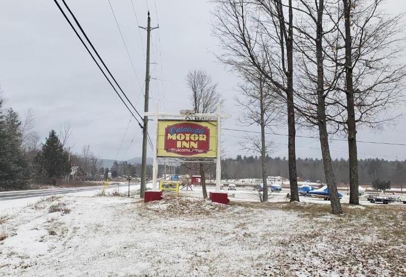汽车旅馆  Calabogie Motor Inn
