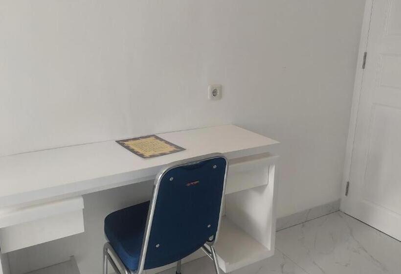 فندق على الطريق Wisma Mangurna