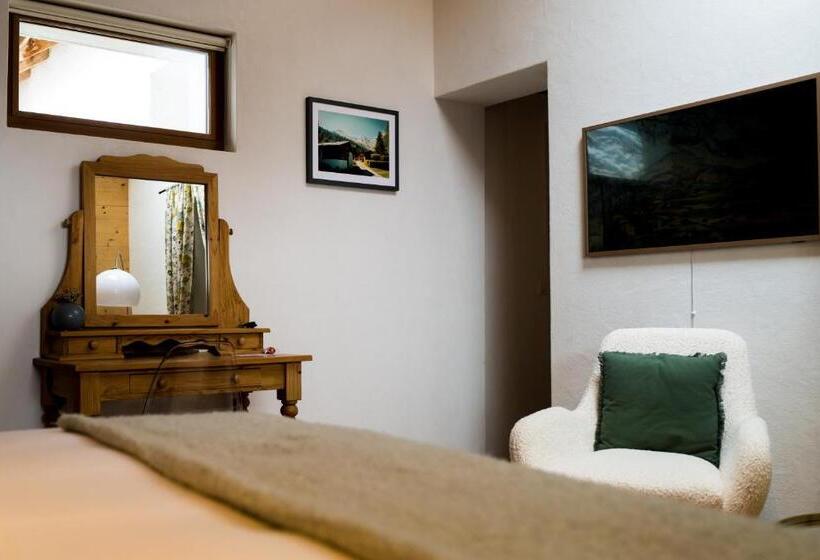 Pensão Chalet 4 Saisons Guesthouse