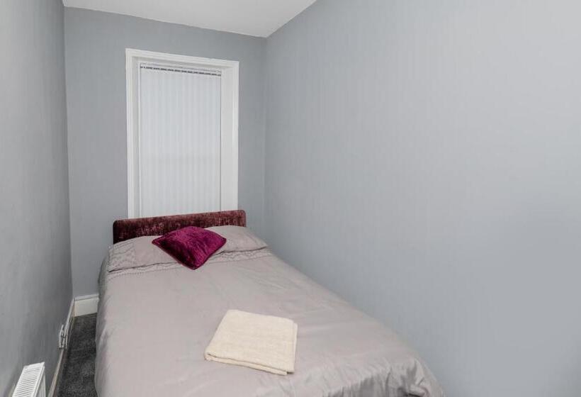 Pensão City Centre Large Luxury Rooms Free Parking