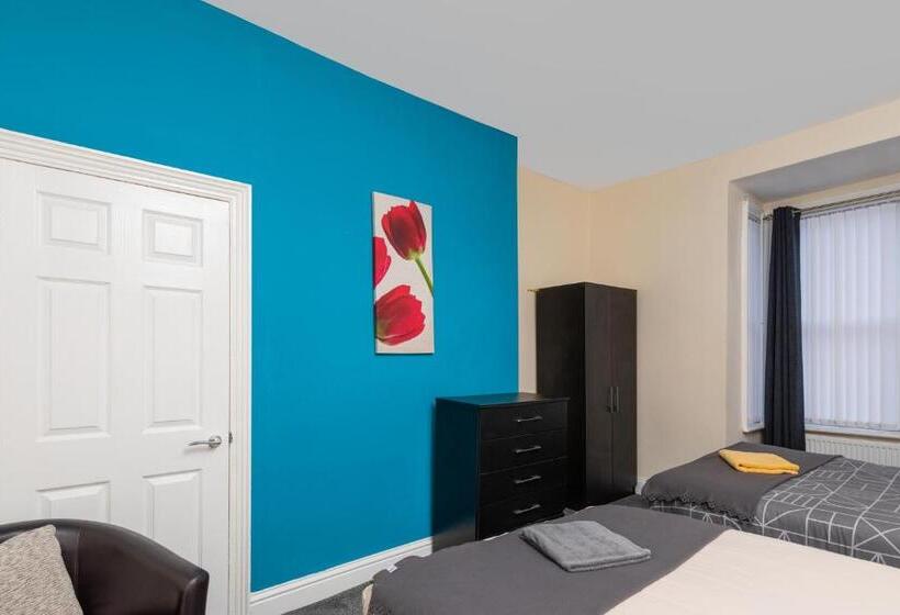 Pensão City Centre Large Luxury Rooms Free Parking