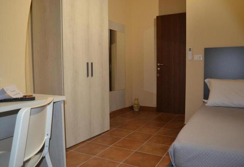 تختخواب و صبحانه Al Borgo Ritrovato