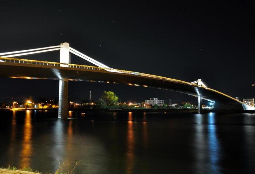 مبيت وإفطار River Dreams