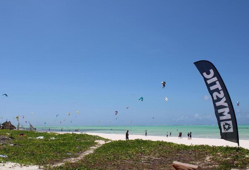 ホテル Kivuli Beach Resort Paje