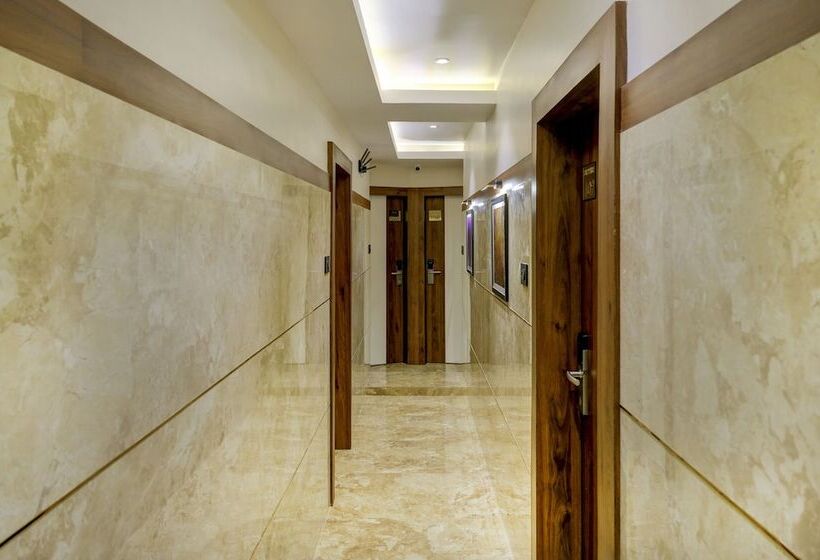 فندق Metropolis Business
