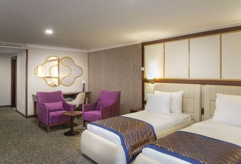 هتل Ramada Plaza By Wyndham Silivri