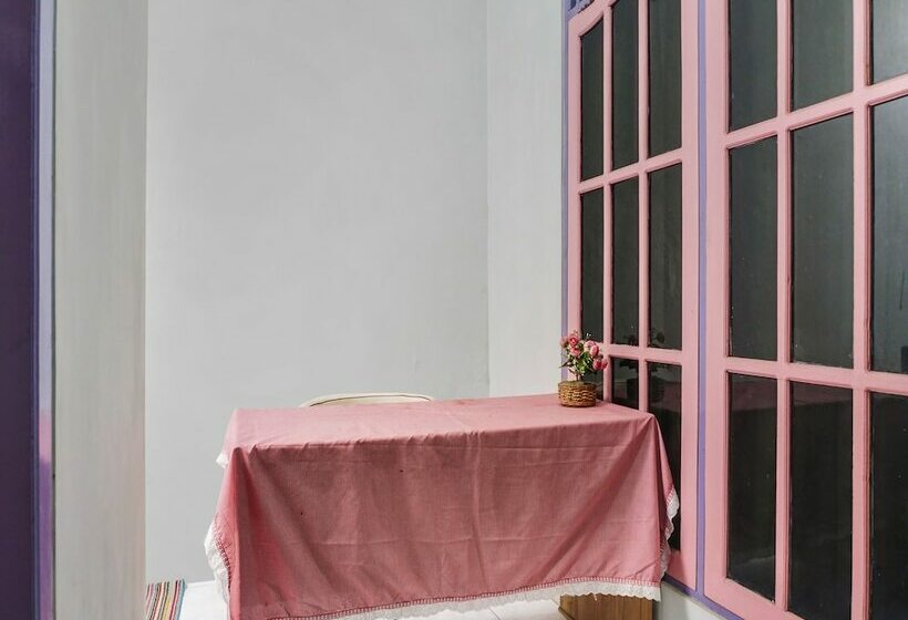 هتل Spot On 91970 Biru Homestay