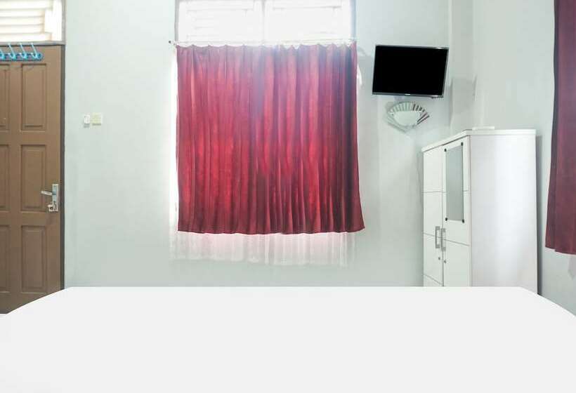 هتل Spot On 91970 Biru Homestay