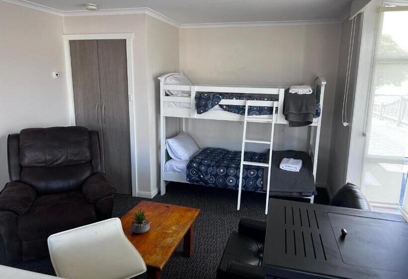 هتل The Dannebrog Lodge