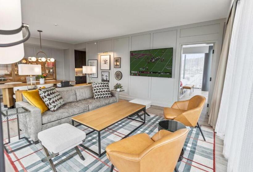 Отель The Highlander