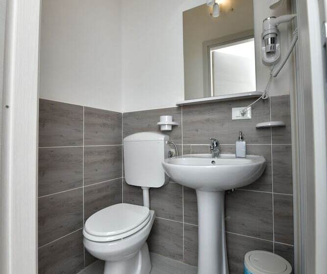 بنسيون A San Lazzaro Rooms