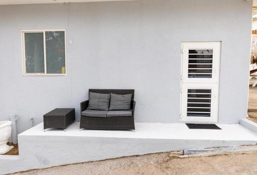 پانسیون Studio Apartment Volterra Curacao
