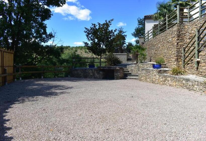 Bed and Breakfast Chambre Au Calme Avec Spa Privatif Gratuit Sud Aveyron Les Palmiers Des Causses