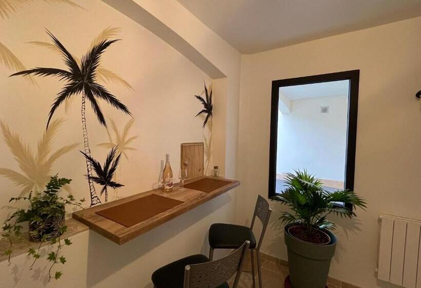 Bed and Breakfast Chambre Au Calme Avec Spa Privatif Gratuit Sud Aveyron Les Palmiers Des Causses