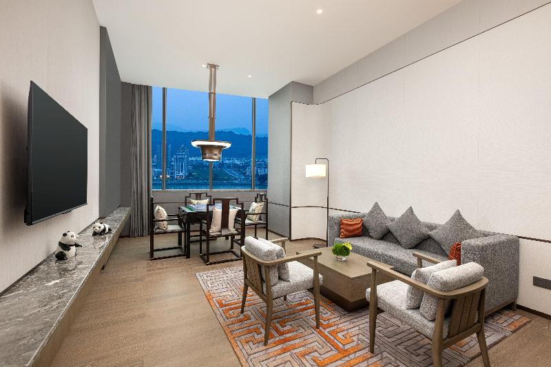 Отель Crowne Plaza Ya An