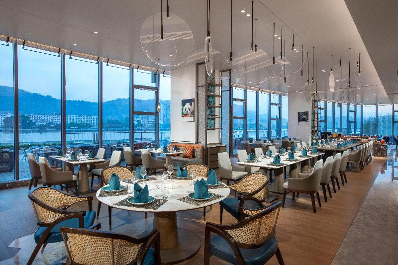Отель Crowne Plaza Ya An