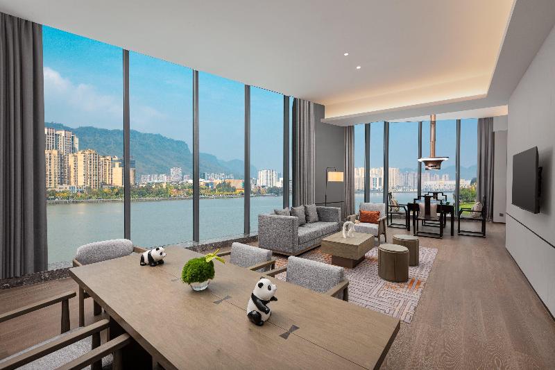Отель Crowne Plaza Ya An
