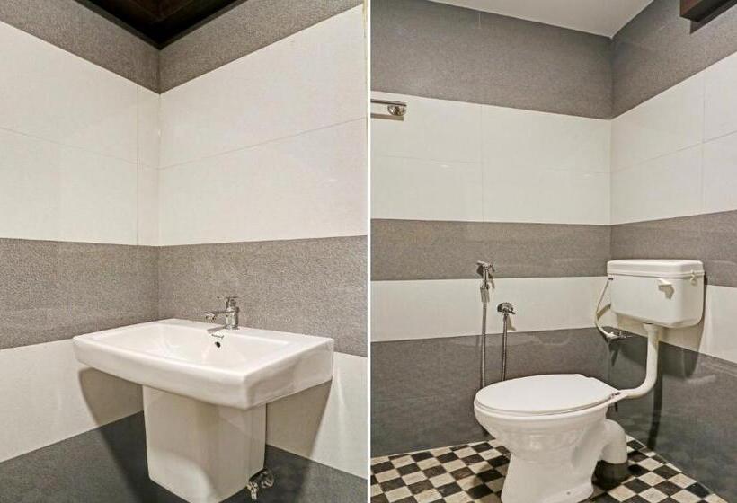 Itsy Hotels Sapphire Residency