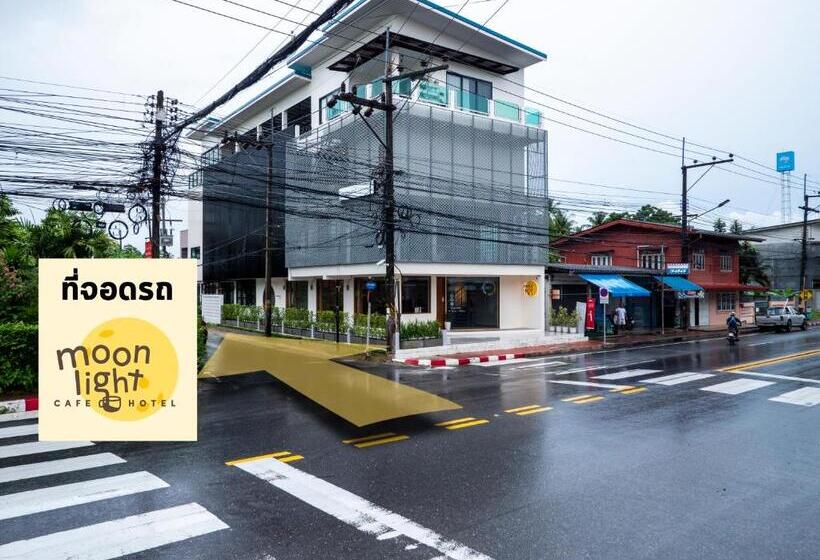 هتل Moonlight Cafe And