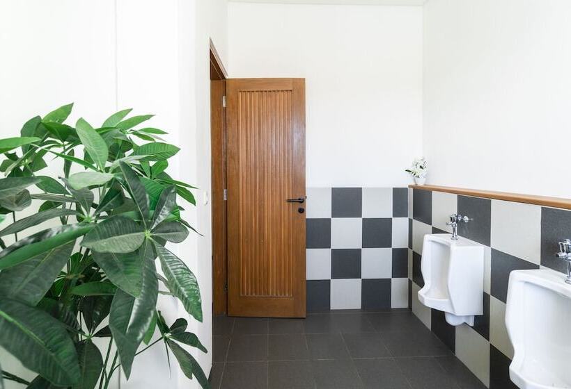 هاستل Roomates Surf Camp Canggu By Ini Vie Hospitality