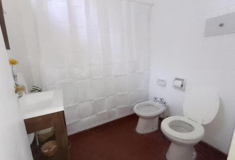 تختخواب و صبحانه Aristobulo