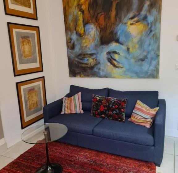 تختخواب و صبحانه Suite Indépendante Avec 1 Chambre Et 1 Bureau