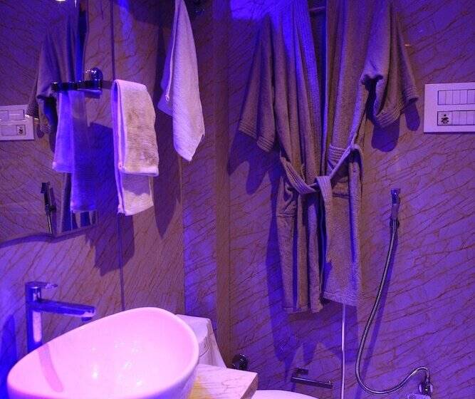 ホテル Ebowla Residency