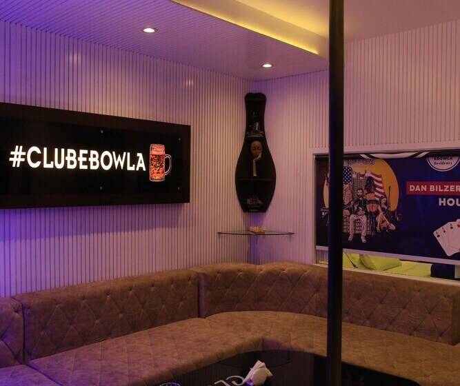 ホテル Ebowla Residency