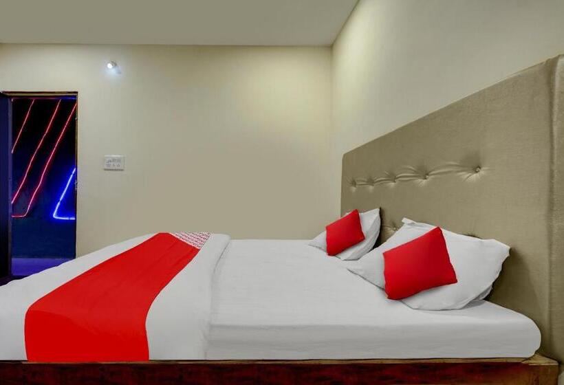 فندق Flagship The Chirag Resort