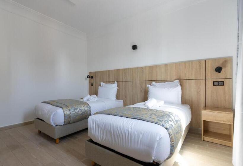 בית מלון כפרי Karam City