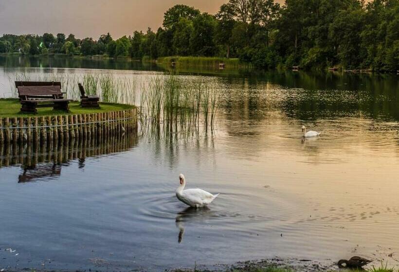 بنسيون Malinowy Dworek