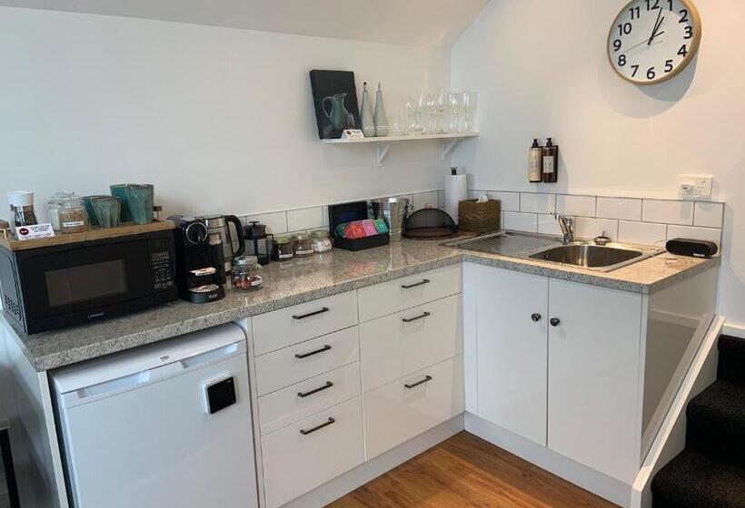 مبيت وإفطار The Greytown Loft