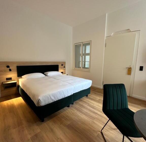 Hopfenhotel Am Adenauerufer