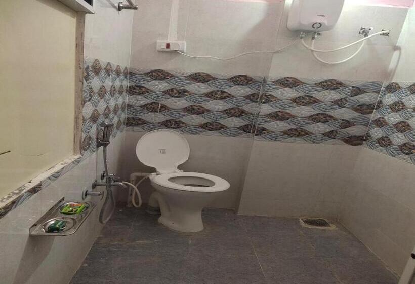 Отель Vrundavan Resort, Narmada